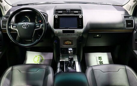 Toyota Land Cruiser Prado 150 рестайлинг 2, 2019 год, 5 595 000 рублей, 10 фотография