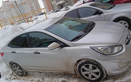 Hyundai Solaris II рестайлинг, 2012 год, 550 000 рублей, 5 фотография