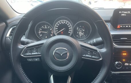 Mazda 6, 2017 год, 2 000 000 рублей, 22 фотография