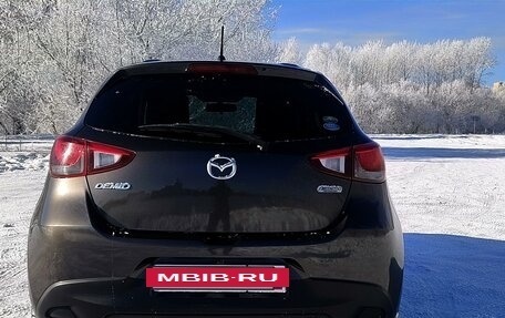 Mazda Demio IV, 2015 год, 1 100 000 рублей, 2 фотография