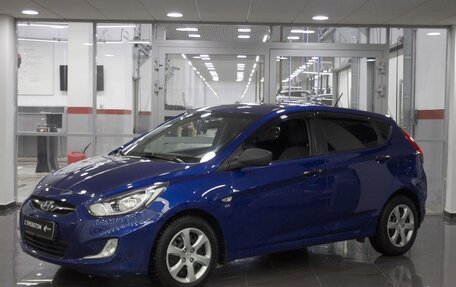 Hyundai Solaris II рестайлинг, 2013 год, 990 000 рублей, 1 фотография