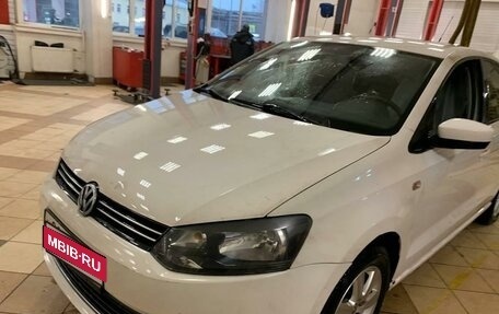 Volkswagen Polo VI (EU Market), 2012 год, 700 000 рублей, 10 фотография