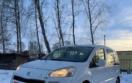 Peugeot Partner II рестайлинг 2, 2012 год, 669 000 рублей, 2 фотография