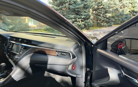 Toyota Camry, 2018 год, 2 399 999 рублей, 18 фотография
