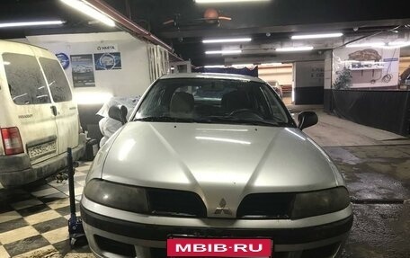 Mitsubishi Carisma I, 2001 год, 195 000 рублей, 22 фотография