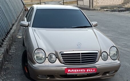 Mercedes-Benz E-Класс, 2001 год, 910 000 рублей, 4 фотография