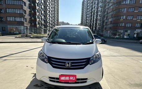 Honda Freed I, 2010 год, 1 220 000 рублей, 2 фотография