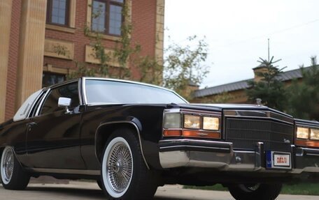 Cadillac DeVille VI, 1984 год, 20 000 000 рублей, 9 фотография