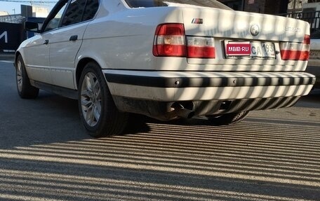 BMW 5 серия, 1992 год, 388 000 рублей, 1 фотография