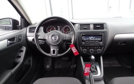 Volkswagen Jetta VI, 2012 год, 1 290 000 рублей, 10 фотография