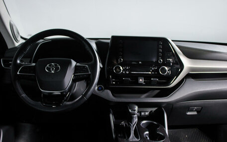 Toyota Highlander, 2021 год, 6 650 000 рублей, 12 фотография