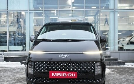 Hyundai Staria, 2021 год, 4 750 000 рублей, 2 фотография