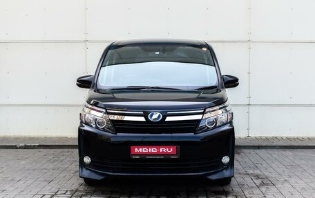Toyota Voxy III, 2014 год, 1 998 000 рублей, 3 фотография