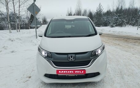 Honda Freed II, 2018 год, 1 870 000 рублей, 2 фотография
