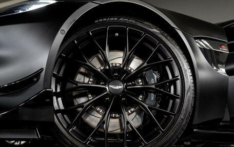 Aston Martin V8 Vantage IV, 2024 год, 23 900 000 рублей, 3 фотография