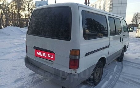 Toyota HiAce H100, 1998 год, 335 000 рублей, 4 фотография