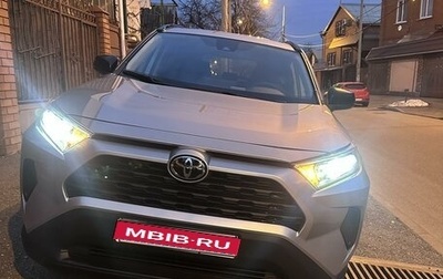 Toyota RAV4, 2021 год, 3 300 000 рублей, 1 фотография