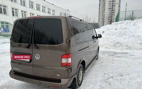 Volkswagen Caravelle T5, 2010 год, 1 600 000 рублей, 3 фотография