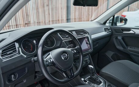 Volkswagen Tiguan II, 2020 год, 3 095 000 рублей, 6 фотография