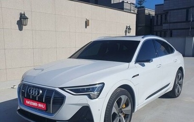 Audi e-tron I, 2022 год, 5 745 000 рублей, 1 фотография