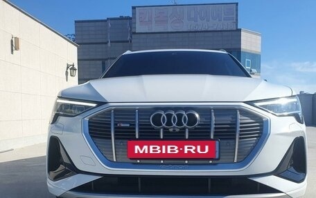 Audi e-tron I, 2022 год, 5 745 000 рублей, 3 фотография
