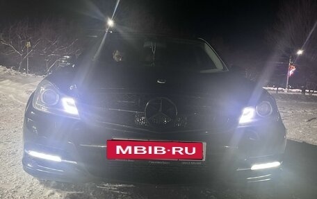Mercedes-Benz C-Класс, 2011 год, 1 670 000 рублей, 2 фотография