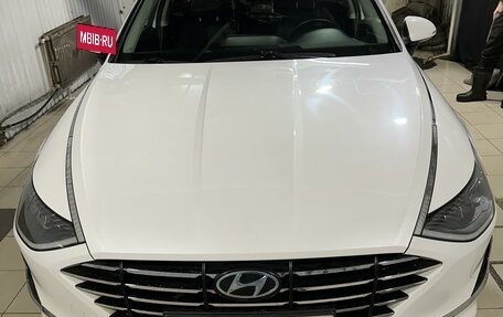Hyundai Sonata VIII, 2019 год, 2 500 000 рублей, 4 фотография
