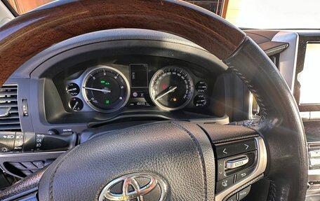 Toyota Land Cruiser 200, 2018 год, 8 000 000 рублей, 11 фотография