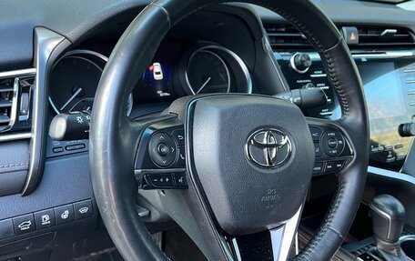 Toyota Camry, 2019 год, 3 330 000 рублей, 3 фотография