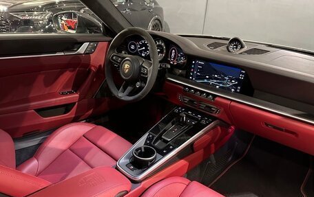 Porsche 911, 2023 год, 37 000 000 рублей, 20 фотография