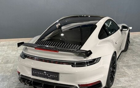 Porsche 911, 2023 год, 37 000 000 рублей, 17 фотография