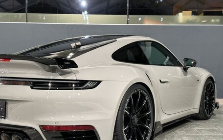 Porsche 911, 2023 год, 37 000 000 рублей, 16 фотография