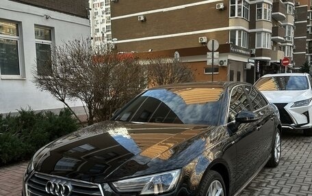 Audi A4, 2018 год, 3 090 000 рублей, 1 фотография