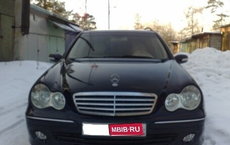 Mercedes-Benz C-Класс, 2004 год, 570 000 рублей, 4 фотография