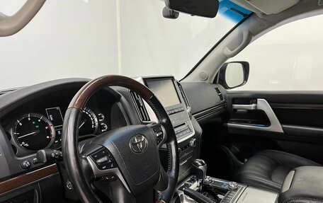 Toyota Land Cruiser 200, 2018 год, 6 990 000 рублей, 4 фотография