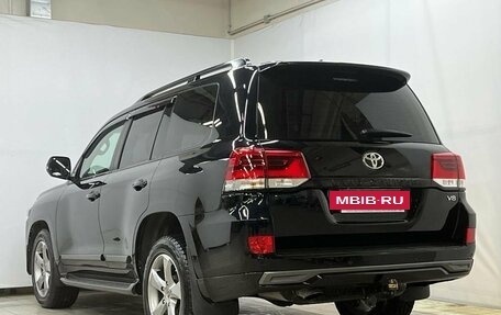 Toyota Land Cruiser 200, 2018 год, 6 990 000 рублей, 3 фотография