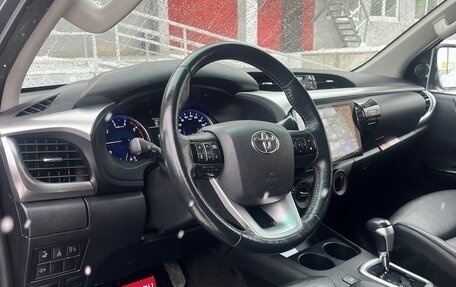 Toyota Hilux VIII, 2018 год, 3 700 000 рублей, 9 фотография