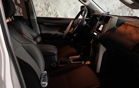 Toyota Land Cruiser Prado 150 рестайлинг 2, 2012 год, 3 100 000 рублей, 8 фотография