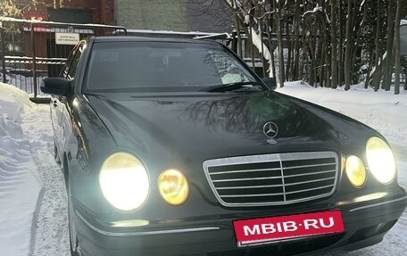 Mercedes-Benz E-Класс, 2001 год, 500 000 рублей, 3 фотография