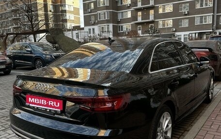 Audi A4, 2018 год, 3 090 000 рублей, 3 фотография