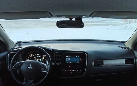 Mitsubishi Outlander III рестайлинг 3, 2012 год, 1 850 000 рублей, 22 фотография