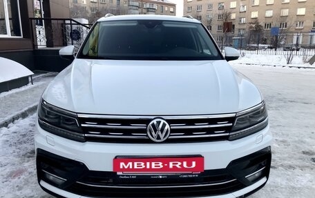 Volkswagen Tiguan II, 2020 год, 3 499 000 рублей, 3 фотография
