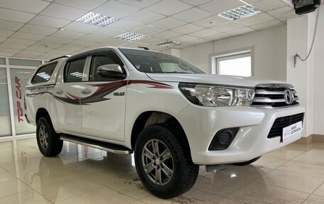 Toyota Hilux VIII, 2023 год, 4 950 000 рублей, 3 фотография