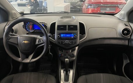 Chevrolet Aveo III, 2013 год, 920 000 рублей, 9 фотография