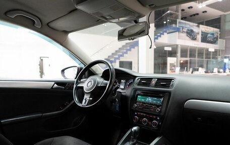 Volkswagen Jetta VI, 2013 год, 947 000 рублей, 20 фотография