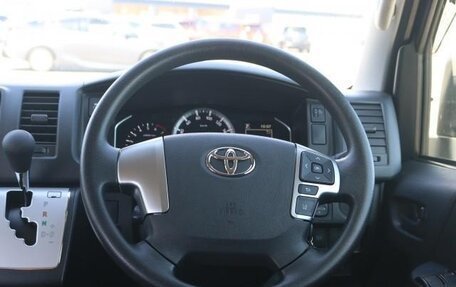 Toyota HiAce H200, 2021 год, 2 380 000 рублей, 17 фотография
