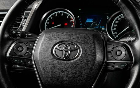 Toyota Camry, 2018 год, 2 999 000 рублей, 17 фотография