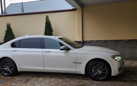 BMW 7 серия, 2012 год, 2 600 000 рублей, 3 фотография