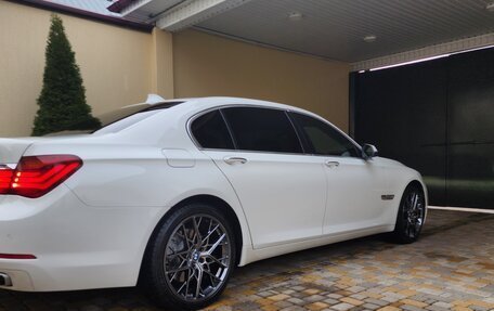 BMW 7 серия, 2012 год, 2 600 000 рублей, 8 фотография