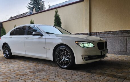 BMW 7 серия, 2012 год, 2 600 000 рублей, 28 фотография